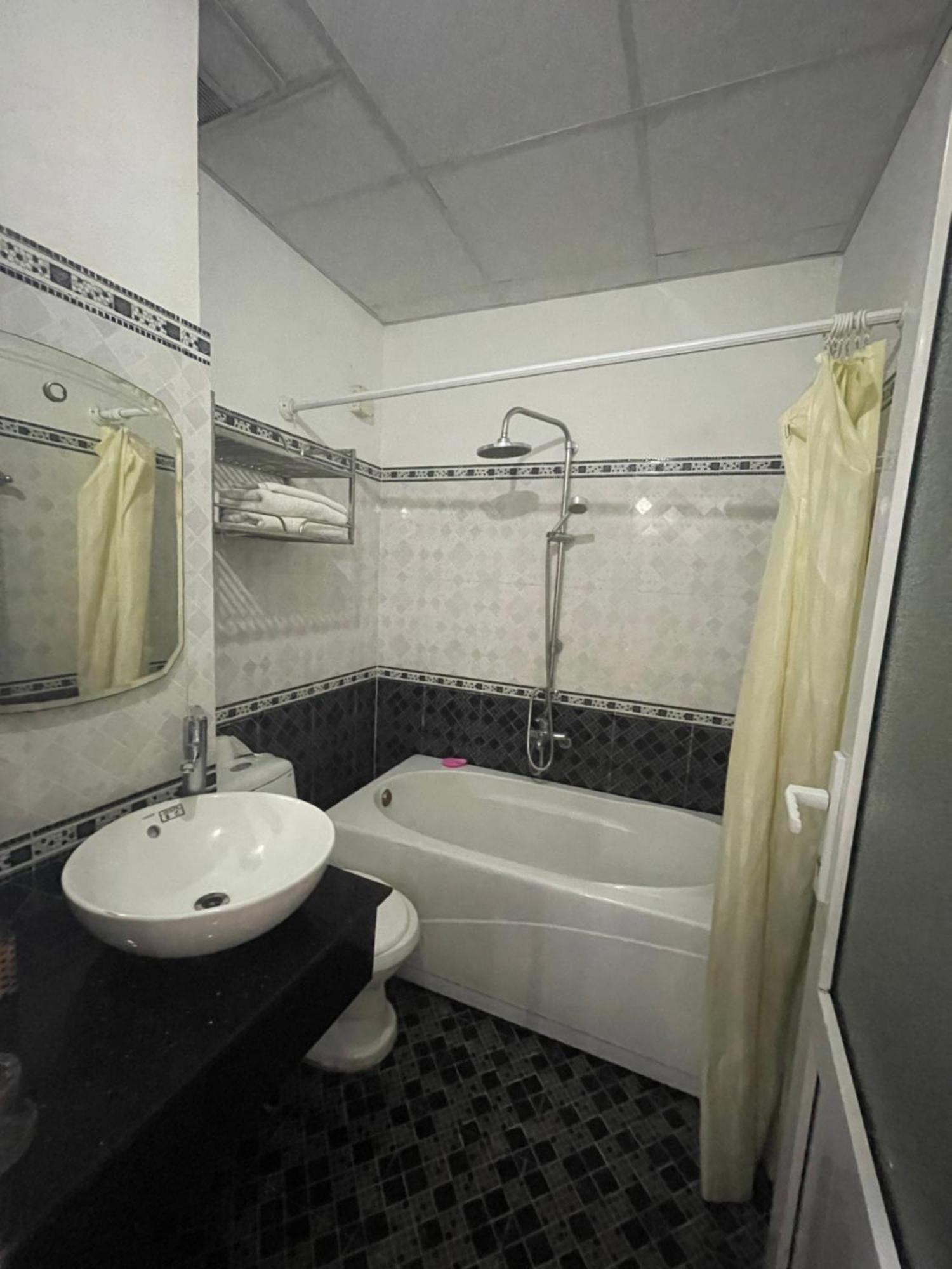 Oyo 553 Truong Giang Hotel Đà Nẵng Extérieur photo
